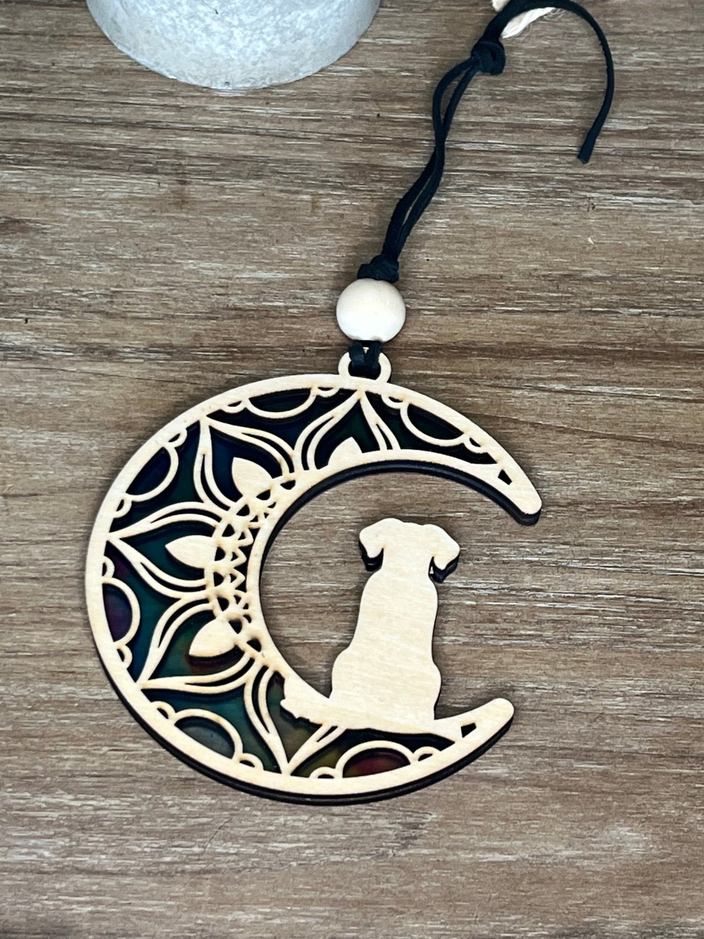 Dog on the Moon suncatcher with stained glass effect, made of wood and acrylic.
